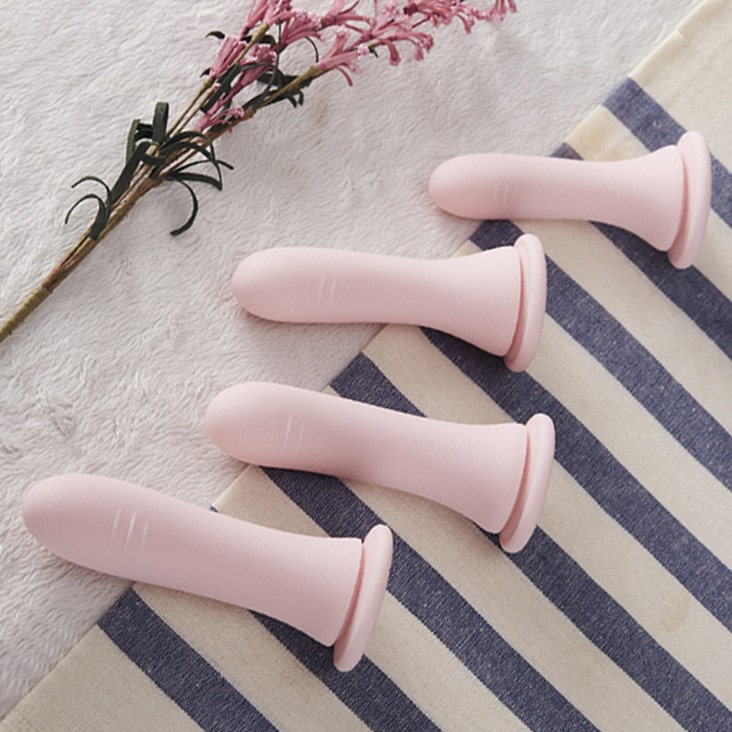 Multiple-small-pink-dildos