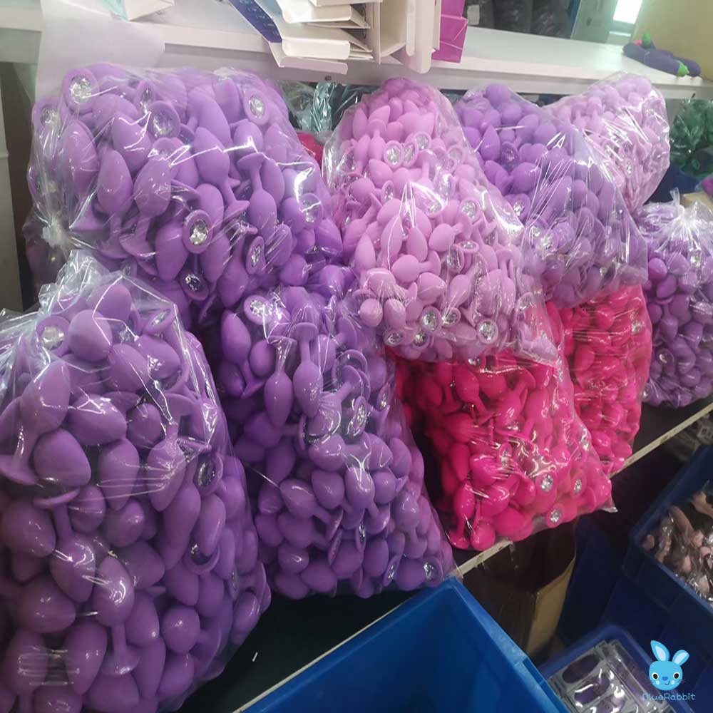 Mass anal toys stock
