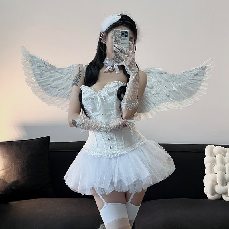 A white angel costume