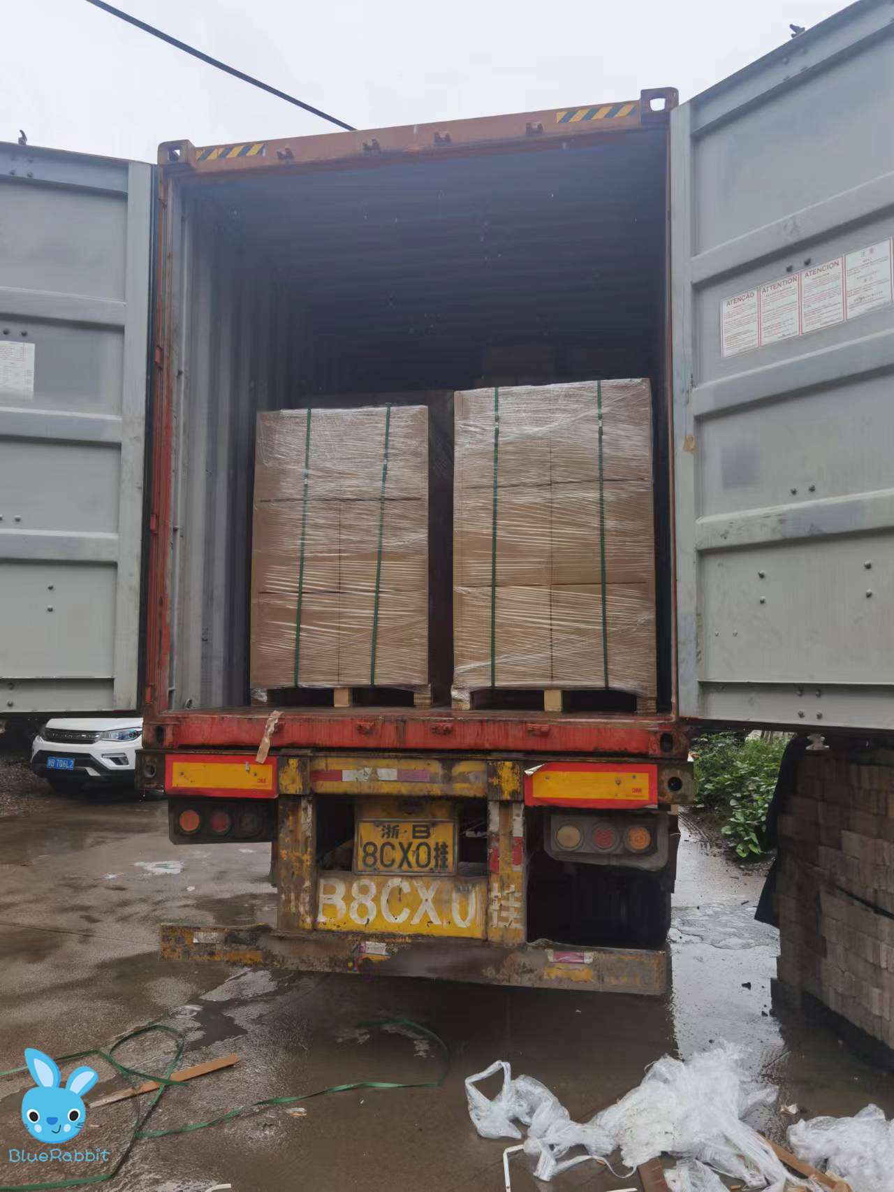 Packing in containers