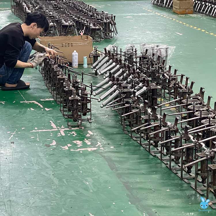 Molds preparing before production