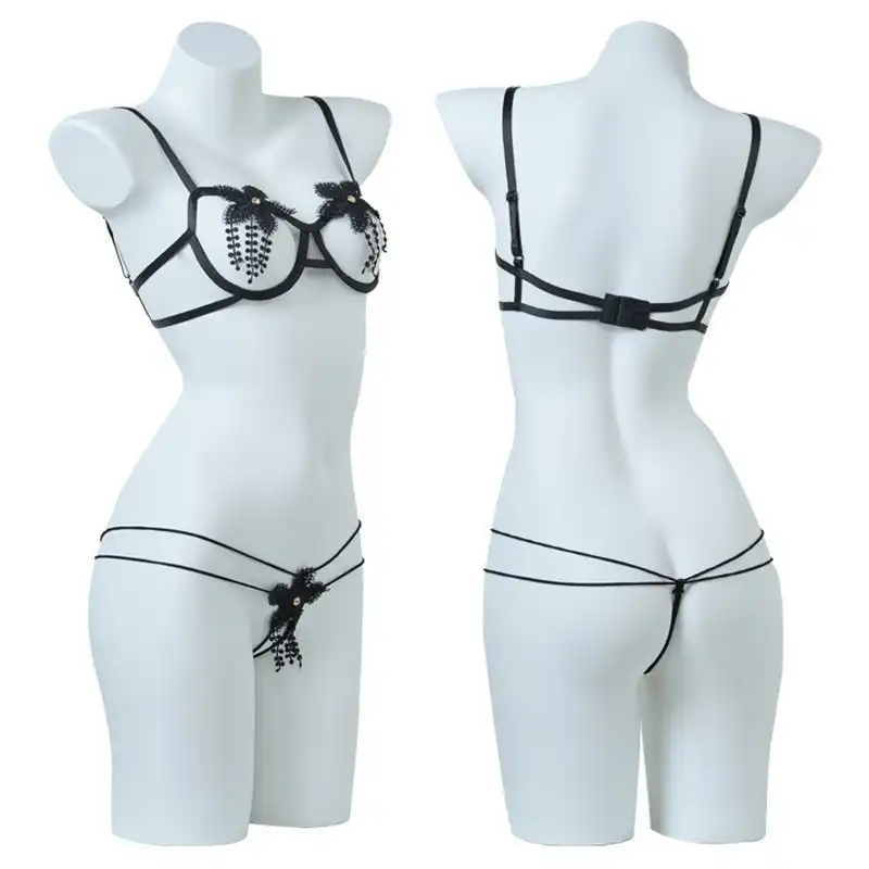 Cupless underwire bra with pattern and panty set