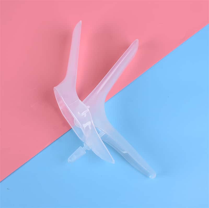 One-time useable vaginal spreader