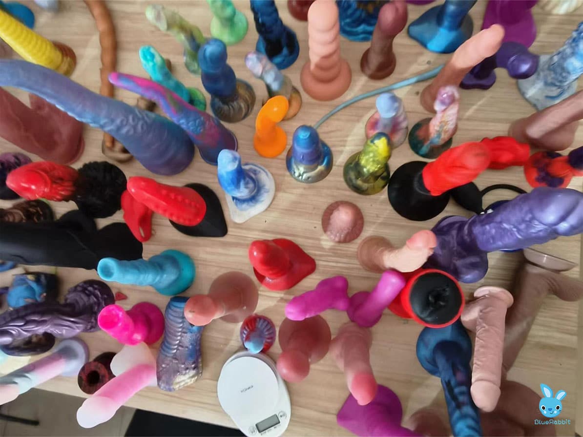 different types costomized dildo
