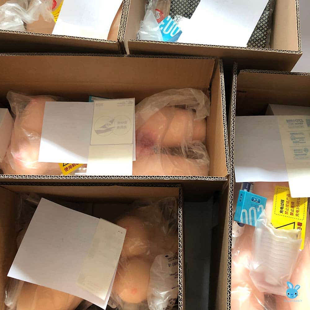 Sex dolls packing
